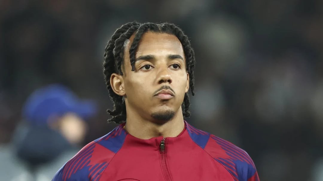 Arsenal quan tâm đến Jules Kounde để tăng cường hàng thủ.