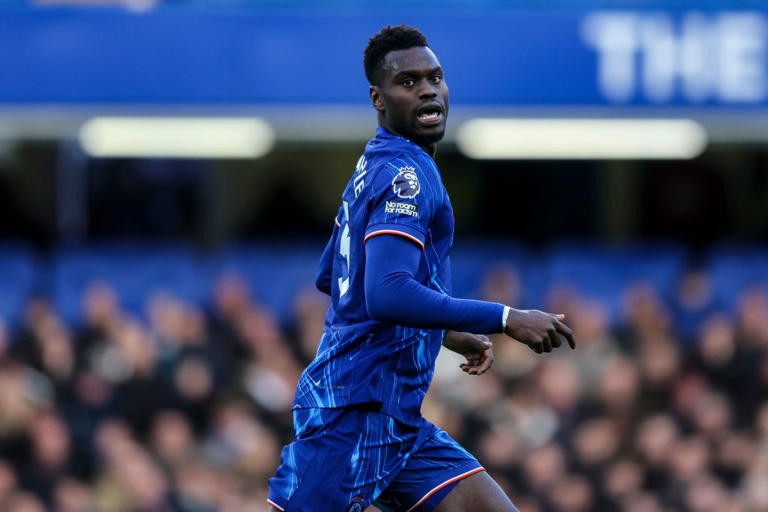 Benoit Badiashile, với cơ hội chuyển đến Inter Milan, có thể tái thiết sự nghiệp sau thời gian khó khăn ở Chelsea.