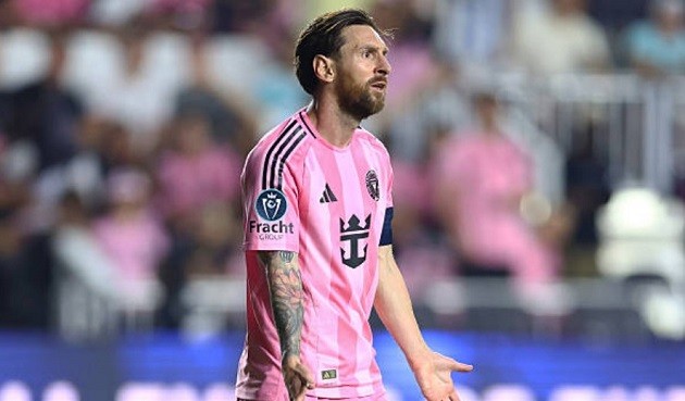 Jordi Alba ghi bàn mở tỷ số cho Inter Miami trong trận đấu với Vancouver Whitecaps.