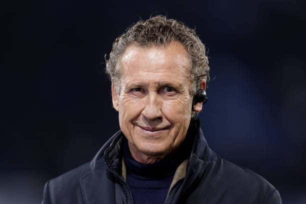 Jorge Valdano chỉ trích Real Madrid vì tự mãn sau khi có Mbappe.
