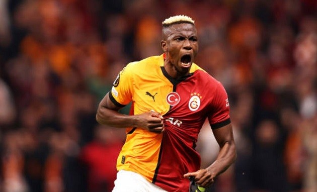Osimhen yêu cầu mức lương khá cao, khiến thương vụ với Manchester United gặp khó khăn.