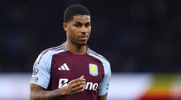 Rashford trong màu áo Aston Villa, tìm lại phong độ sau thời gian khó khăn ở Manchester United.