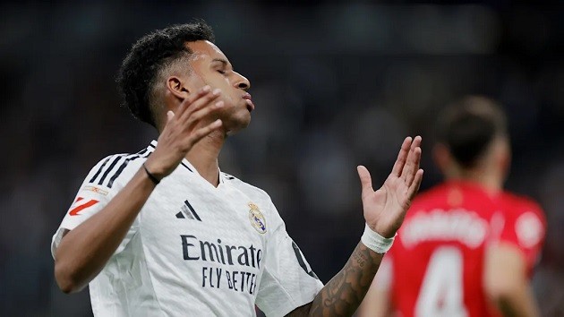 Rodrygo đang có phong độ kém và đối mặt với nhiều áp lực.