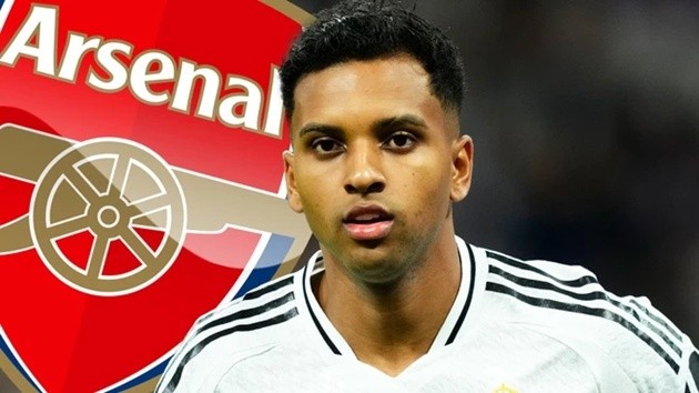 Rodrygo Goes trong màu áo Real Madrid, thể hiện kỹ năng đi bóng lắt léo và tốc độ, một yếu tố quan trọng mà Arsenal đang tìm kiếm để tăng cường sức mạnh tấn công.
