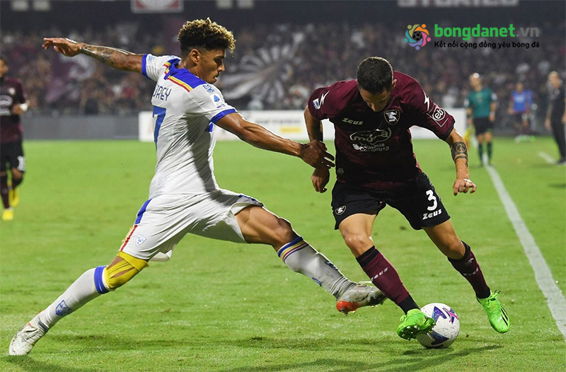 Bảng kèo cược và biểu đồ phân tích dữ liệu, minh họa kinh nghiệm soi kèo Serie A hiệu quả