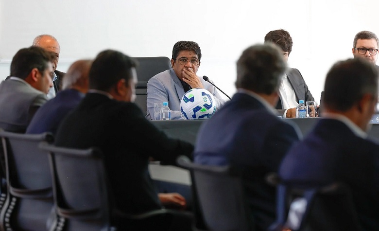 Ednaldo Rodrigues, cựu Chủ tịch Liên đoàn bóng đá Brazil, trong một cuộc họp báo