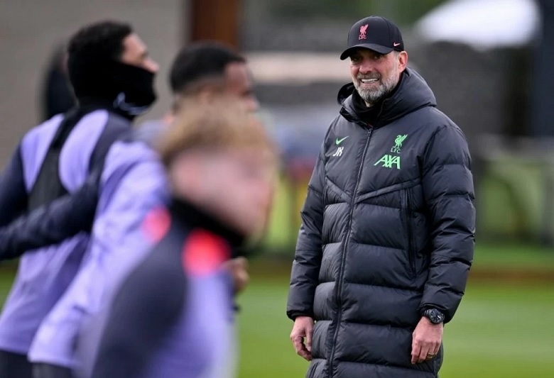 HLV Jürgen Klopp, cựu thuyền trưởng Liverpool, chuẩn bị tiếp quản vị trí HLV trưởng AS Roma, mang đến triết lý bóng đá Juergen Klopp cho Serie A.