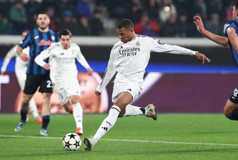 Kylian Mbappe vắng mặt trong trận đấu đầu tiên của Real Madrid tại FIFA Club World Cup 2025 do sốt, đối mặt nguy cơ bỏ lỡ trận gặp Pachuca.