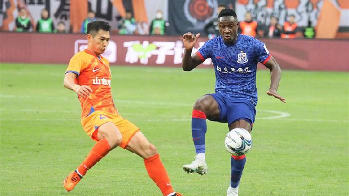 Cầu thủ Shanghai Port ăn mừng bàn thắng tại giải VĐQG Trung Quốc