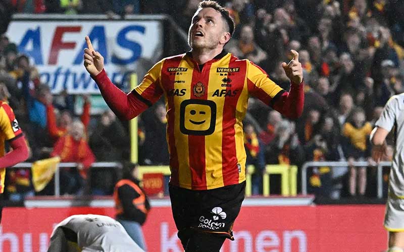 Hình ảnh minh họa trận đấu Standard Liege vs Mechelen, tập trung vào phong độ của hai đội