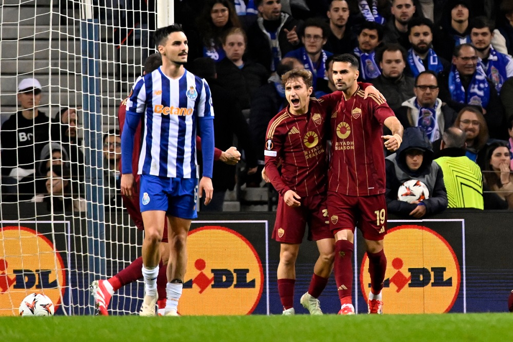 Porto và Roma hòa 1-1 tại vòng play-off Cúp C2, hai đội bóng lớn châu Âu tranh tài.