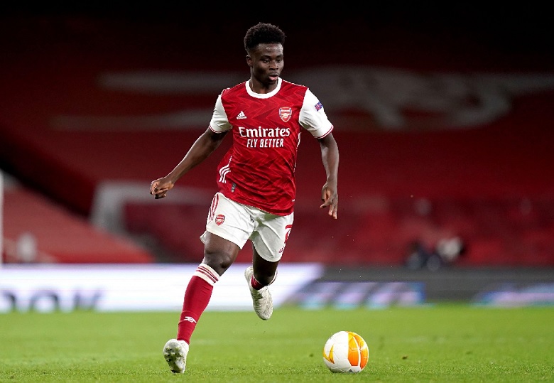 Bukayo Saka chưa gia hạn hợp đồng với Arsenal, tập trung thi đấu