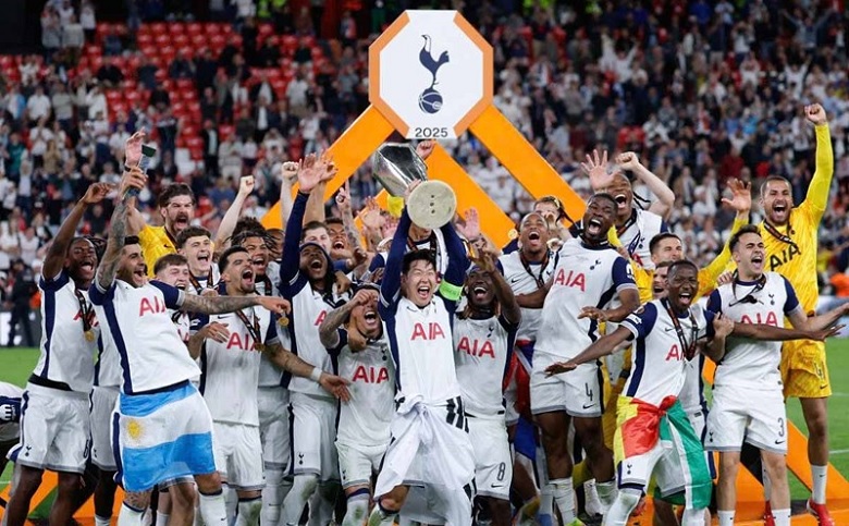 Son Heung Min ăn mừng chức vô địch Cúp C2 cùng Tottenham, những khoảnh khắc cuối tại CLB.