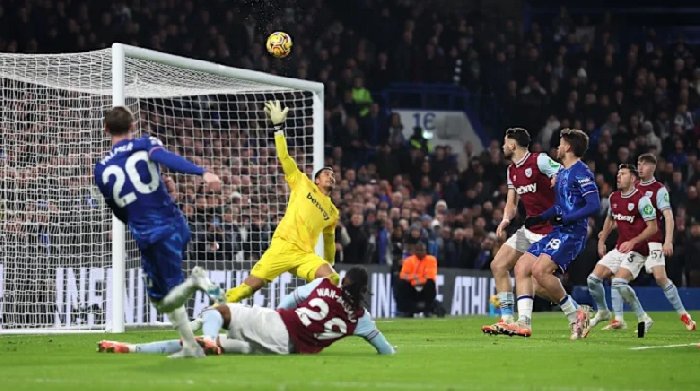 chelsea-vuon-len-thu-4-tai-ngoai-hang-anh-sau-man-nguoc-dong-danh-bai-west-ham_1738625124.jpg