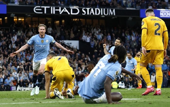 de-bruyne-ghi-ban-man-city-nhoc-nhan-vuot-qua-wolves_1746228408.jpg