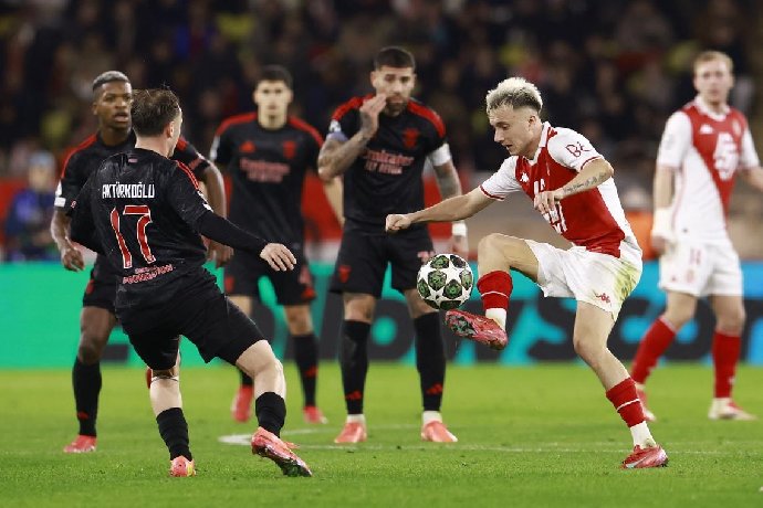 ket-qua-bong-da-hom-nay-13-2-benfica-thang-ngay-tren-san-monaco_1739399408.jpg
