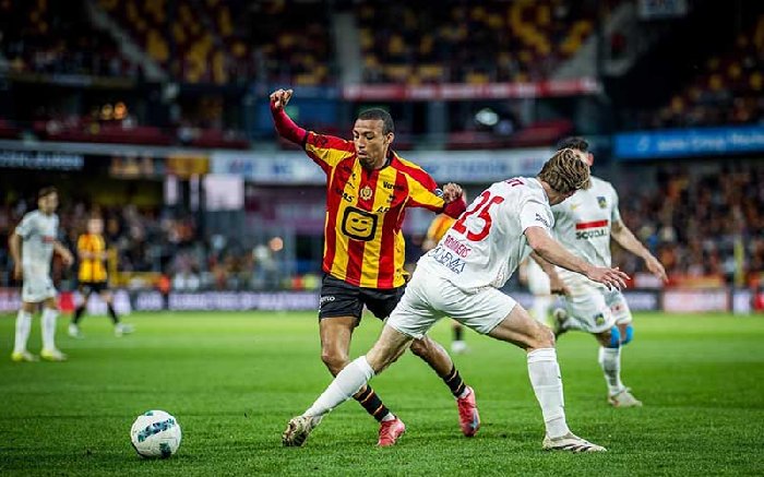 nhan-dinh-soi-keo-standard-liege-vs-mechelen-1h45-ngay-13-9-tin-vao-doi-khach_1757628145.jpg