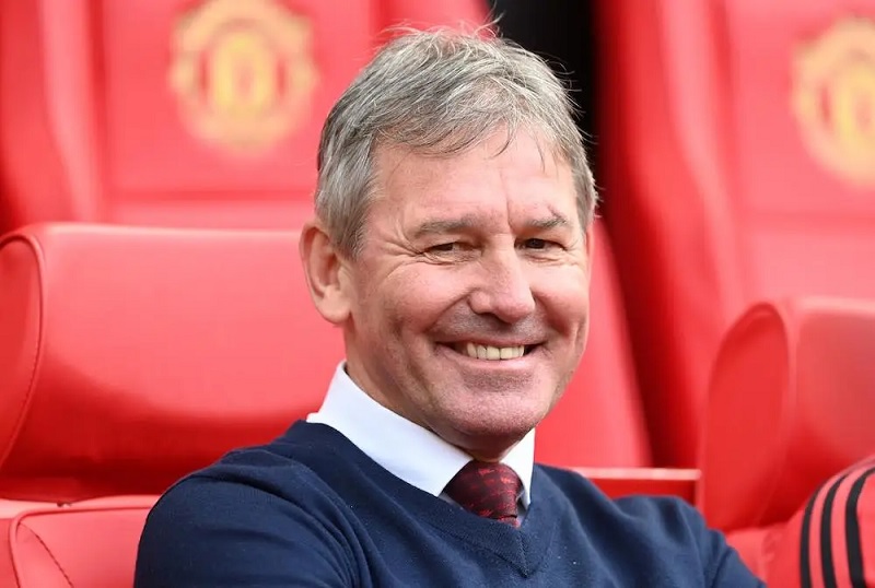 Bryan Robson, huyền thoại Manchester United, chia sẻ quan điểm về tương lai Marcus Rashford